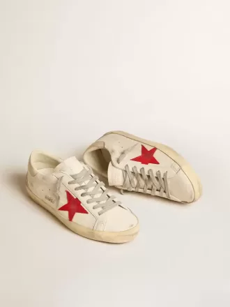 Super-Star da uomo in nappa con stella rossa e linguetta sul tallone in pelle color crema Super-Star da uomo in nappa con stella rossa e linguetta sul tallone in pelle color crema