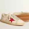 Super-Star da uomo in nappa con stella rossa e linguetta sul tallone in pelle color crema Super-Star da uomo in nappa con stella rossa e linguetta sul tallone in pelle color crema