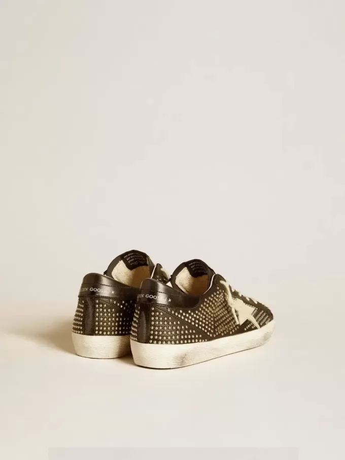 Super-Star da uomo in nappa nera borchiata con stella in pelle bianca