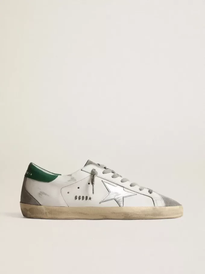 Super-Star da uomo in pelle bianca con stella argentata e linguetta verde sul tallone