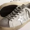 Super-Star da uomo in pelle bianca con stella argentata e linguetta verde sul tallone