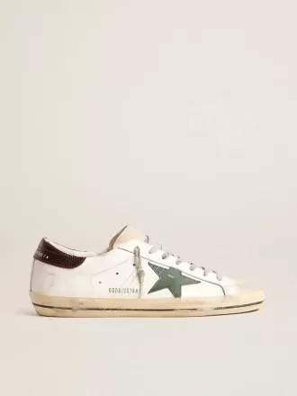 Super-Star da uomo in pelle bianca con stella verde e linguetta sul tallone con stampa animalier Super-Star da uomo in pelle bianca con stella verde e linguetta sul tallone con stampa animalier