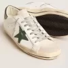 Super-Star da uomo in pelle bianca con stella verde e linguetta sul tallone con stampa animalier Super-Star da uomo in pelle bianca con stella verde e linguetta sul tallone con stampa animalier