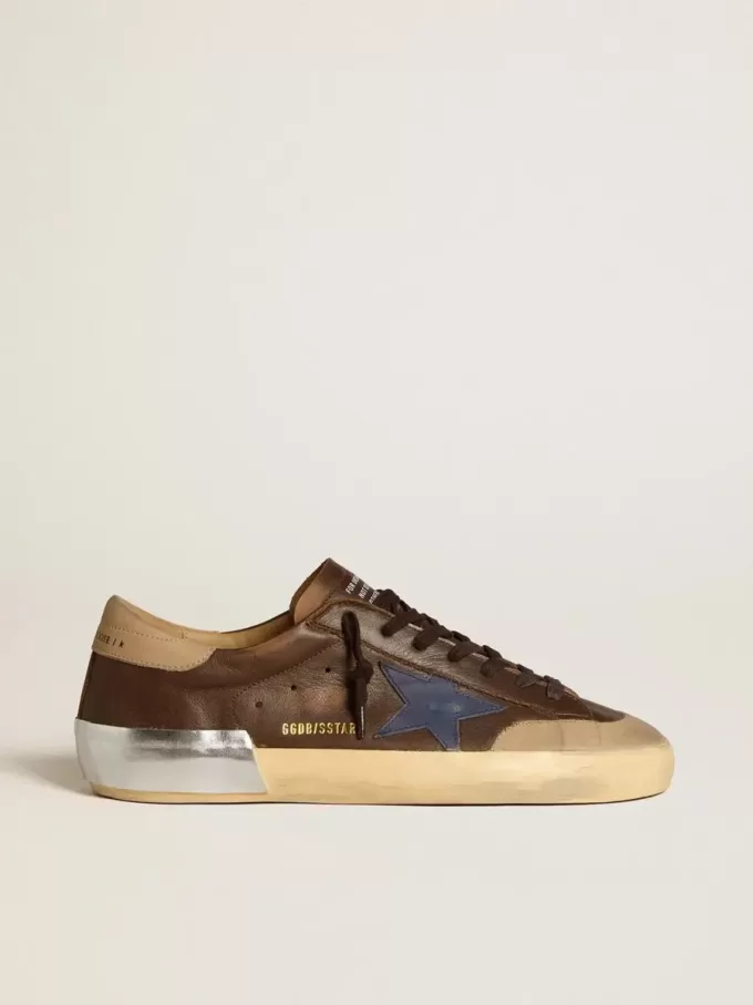 Super-Star da uomo in pelle con stella in pelle blu e linguetta sul tallone in nabuk beige Super-Star da uomo in pelle con stella in pelle blu e linguetta sul tallone in nabuk beige