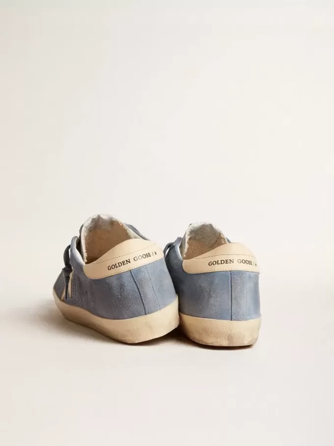 Super-Star in pelle scamosciata azzurra con stella e linguetta sul tallone in pelle beige Super-Star in pelle scamosciata azzurra con stella e linguetta sul tallone in pelle beige