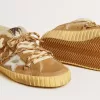 Super-Star in pelle scamosciata beige e shearling con stella in pelle metallizzata Super-Star in pelle scamosciata beige e shearling con stella in pelle metallizzata