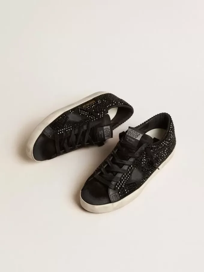 Super-Star in pelle scamosciata nera con cristalli Swarovski e stella in pelle scamosciata nera Super-Star in pelle scamosciata nera con cristalli Swarovski e stella in pelle scamosciata nera