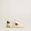 Super-Star Junior in nappa con stella in pelle scamosciata e linguetta verde sul tallone Super-Star Junior in nappa con stella in pelle scamosciata e linguetta verde sul tallone