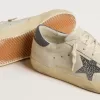 Super-Star LTD con stella in pelle color crema con cristalli Swarovski e linguetta sul tallone in pelle blu con stampa lucertola