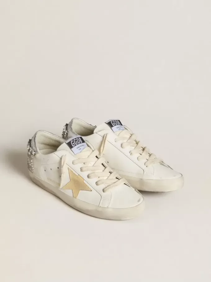 Super-Star LTD con stella in pelle scamosciata e linguetta sul tallone in pelle con cristalli Super-Star LTD con stella in pelle scamosciata e linguetta sul tallone in pelle con cristalli