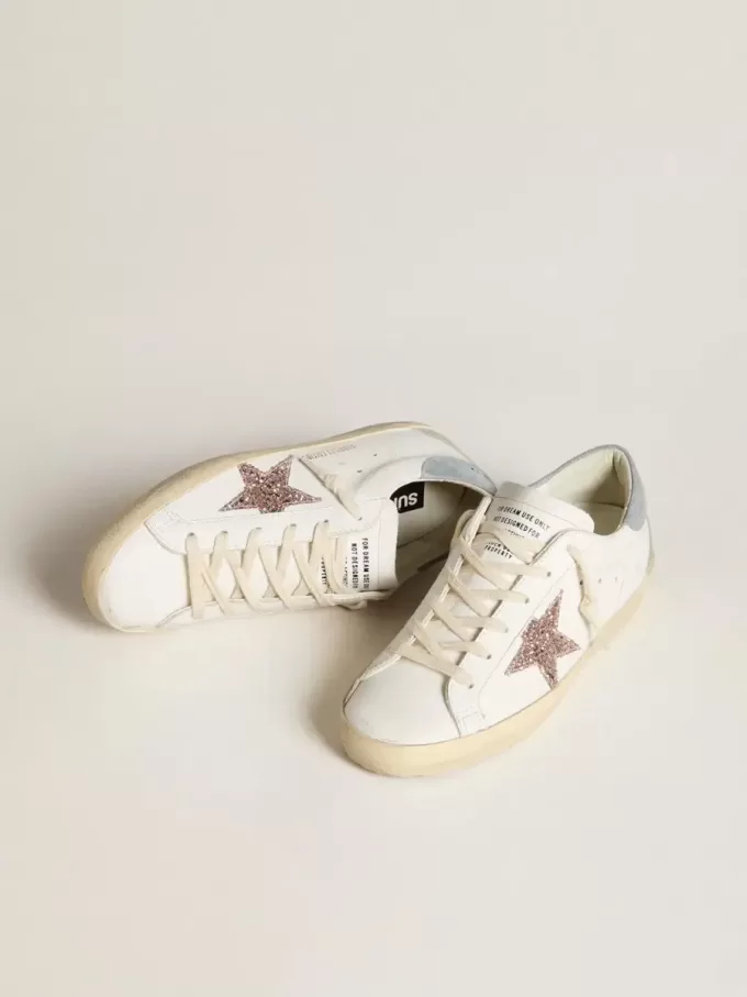 Super-Star LTD da donna con stella glitterata multicolore e linguetta in pelle scamosciata sul tallone Super-Star LTD da donna con stella glitterata multicolore e linguetta in pelle scamosciata sul tallone