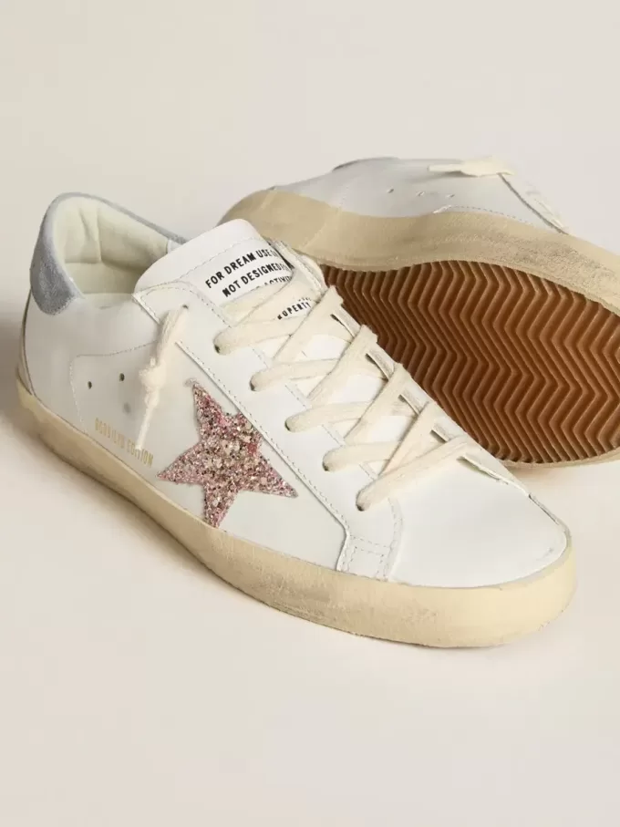Super-Star LTD da donna con stella glitterata multicolore e linguetta in pelle scamosciata sul tallone Super-Star LTD da donna con stella glitterata multicolore e linguetta in pelle scamosciata sul tallone