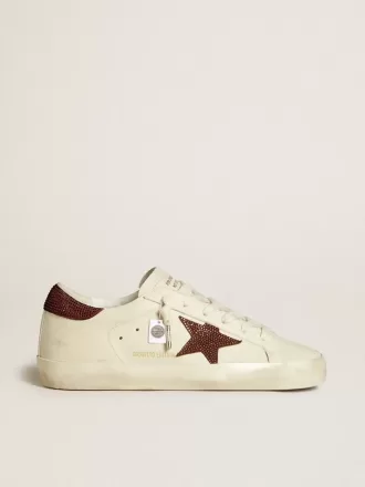 Super-Star LTD da donna con stella in pelle scamosciata e linguetta sul tallone con cristalli Swarovski Super-Star LTD da donna con stella in pelle scamosciata e linguetta sul tallone con cristalli Swarovski