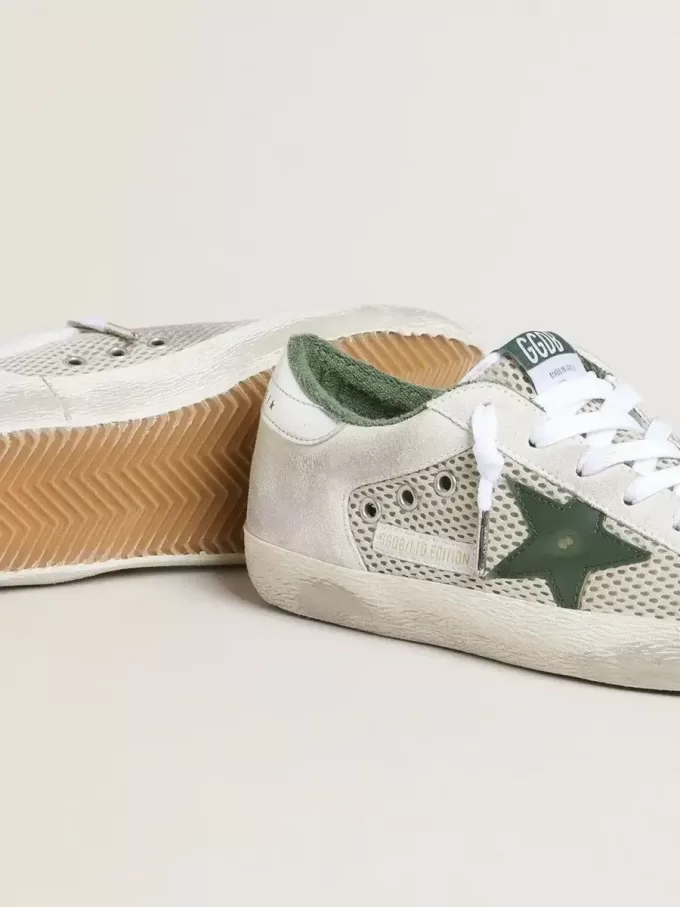 Super-Star LTD da donna in pelle scamosciata bianca e mesh con stella in pelle verde e linguetta sul tallone in pelle argentata