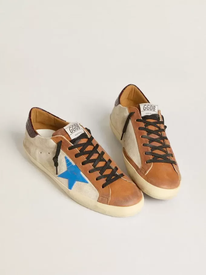Super-Star LTD da uomo beige con stella azzurra e linguetta sul tallone con stampa coccodrillo Super-Star LTD da uomo beige con stella azzurra e linguetta sul tallone con stampa coccodrillo
