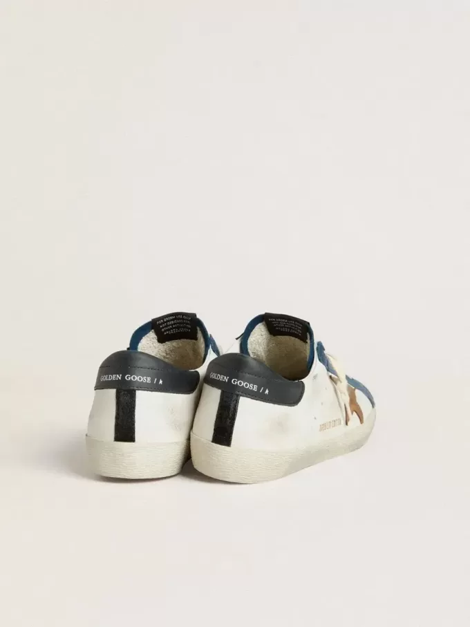 Super-Star LTD da uomo con stella in pelle color tabacco con stampa cocco e linguetta sul tallone in pelle nera Super-Star LTD da uomo con stella in pelle color tabacco con stampa cocco e linguetta sul tallone in pelle nera