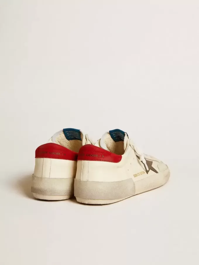 Super-Star LTD da uomo in nappa con stella metallica e linguetta sul tallone in nabuk Super-Star LTD da uomo in nappa con stella metallica e linguetta sul tallone in nabuk