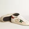 Super-Star LTD da uomo in pelle scamosciata con stella metallica verde e linguetta rossa sul tallone Super-Star LTD da uomo in pelle scamosciata con stella metallica verde e linguetta rossa sul tallone