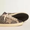 Super-Star LTD in nabuk grigio con perle Swarovski e stella in pelle scamosciata Super-Star LTD in nabuk grigio con perle Swarovski e stella in pelle scamosciata