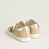 Super-Star LTD in pelle beige con stella in pelle scamosciata verde e linguetta sul tallone in pelle argentata laminata Super-Star LTD in pelle beige con stella in pelle scamosciata verde e linguetta sul tallone in pelle argentata laminata