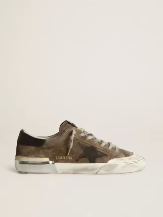 Super-Star LTD in pelle scamosciata verde militare con stella serigrafata