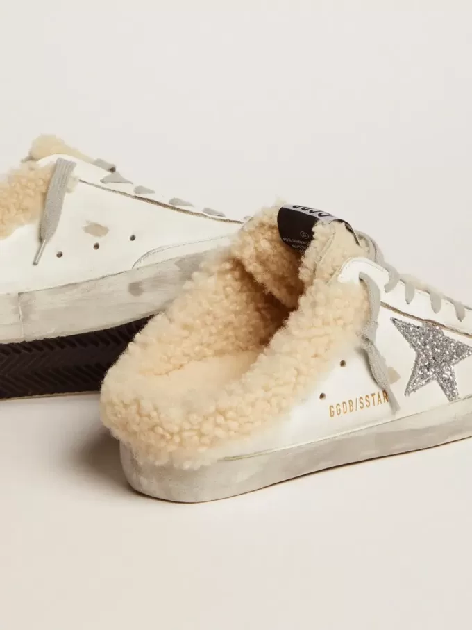 Super-Star Sabot da donna in pelle bianca e fodera in shearling Super-Star Sabot da donna in pelle bianca e fodera in shearling