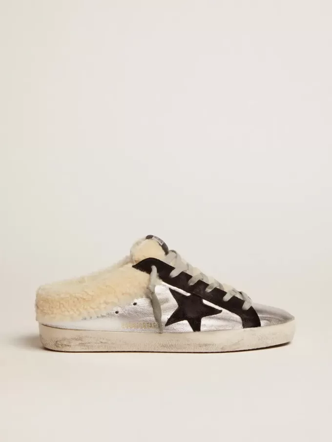 Super-Star Sabot da donna in pelle laminata argento con stella nera Super-Star Sabot da donna in pelle laminata argento con stella nera