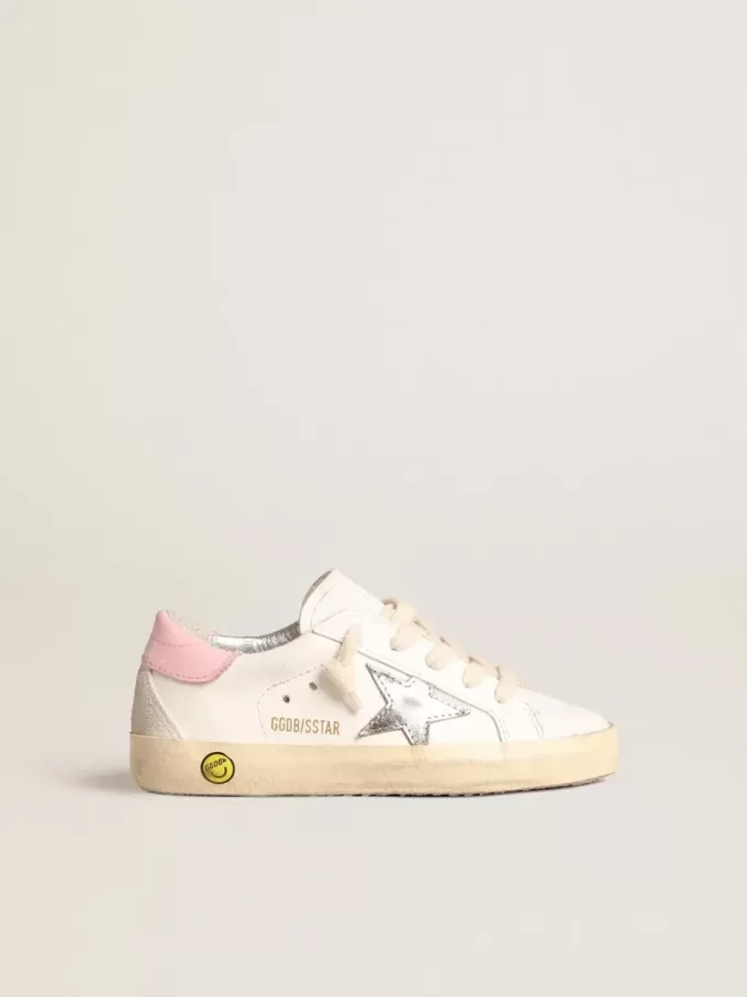 Super-Star Young con stella in pelle argentata e linguetta rosa sul tallone Super-Star Young con stella in pelle argentata e linguetta rosa sul tallone