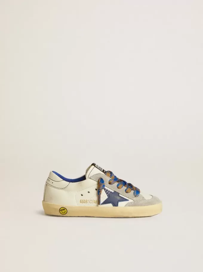 Super-Star Young con stella in pelle blu e inserti in pelle scamosciata grigio ghiaccio Super-Star Young con stella in pelle blu e inserti in pelle scamosciata grigio ghiaccio