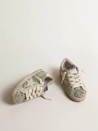 Super-Star Young glitterata con stella in pelle scamosciata e linguetta dorata sul tallone