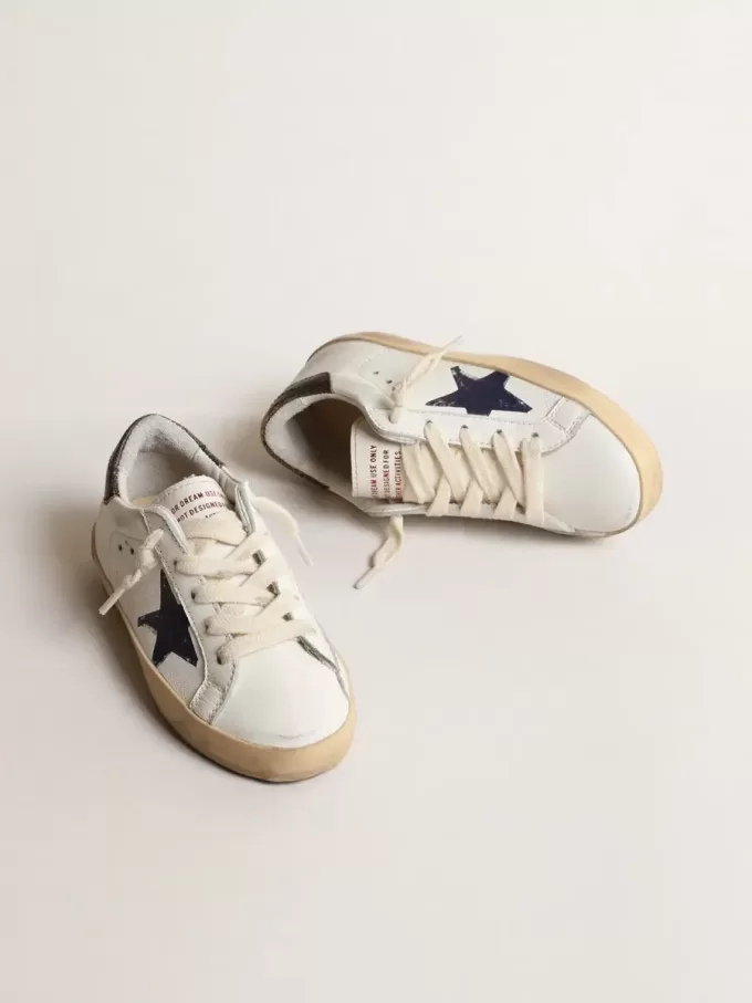 Super-Star Young in nappa con stella stampata e linguetta nera sul tallone
