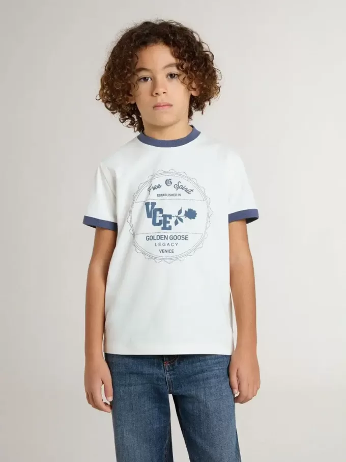 T-shirt bianca da bambino con stampa blu T-shirt bianca da bambino con stampa blu