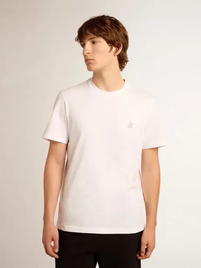 T-shirt bianca da uomo con stella glitterata argento sul davanti T-shirt bianca da uomo con stella glitterata argento sul davanti