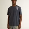 T-shirt blu da uomo con stampa bianca T-shirt blu da uomo con stampa bianca