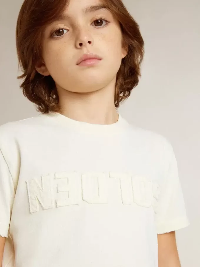 T-shirt da bambino color crema con logo in rilievo