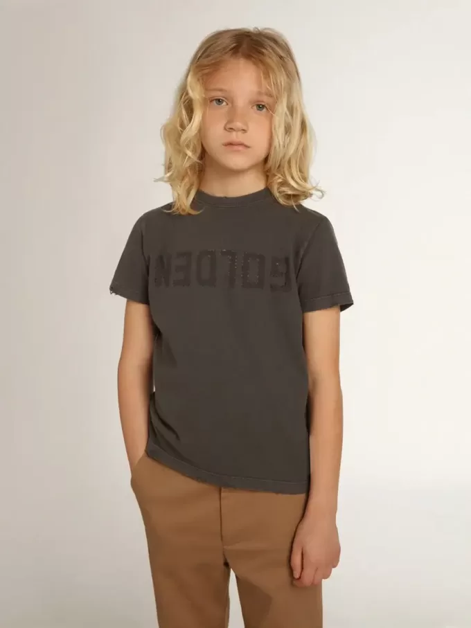 T-shirt da bambino grigia con effetto consumato