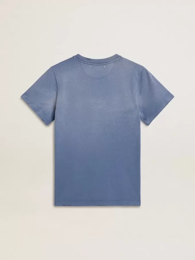 T-shirt da donna azzurro slavato con stampa sul petto T-shirt da donna azzurro slavato con stampa sul petto