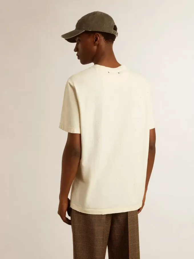 T-shirt da uomo in cotone bianco invecchiato con stampa dorata T-shirt da uomo in cotone bianco invecchiato con stampa dorata