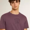 T-shirt da uomo in cotone viola consumato con stampa logo