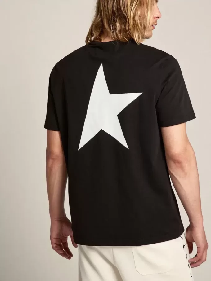T-shirt da uomo nera con logo bianco a contrasto e stella T-shirt da uomo nera con logo bianco a contrasto e stella