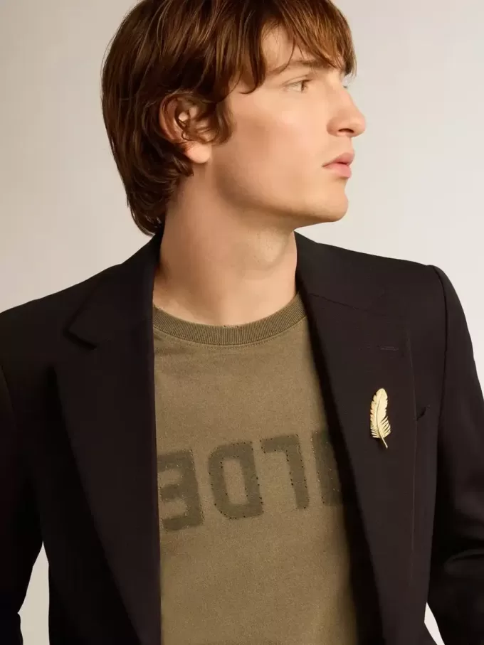 T-shirt da uomo verde oliva con scritta dorata T-shirt da uomo verde oliva con scritta dorata