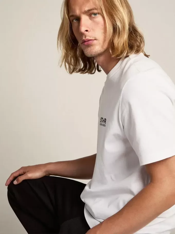 T-shirt della collezione White Star con logo nero a contrasto e stella T-shirt della collezione White Star con logo nero a contrasto e stella