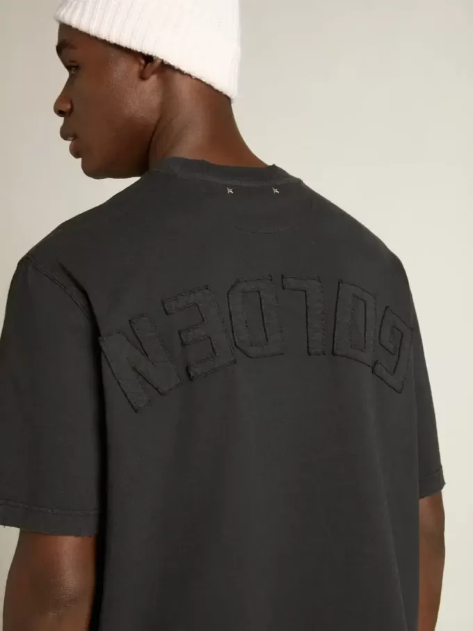 T-shirt in nero lavato con logo rovesciato sul retro – Capsule Jersey T-shirt in nero lavato con logo rovesciato sul retro – Capsule Jersey