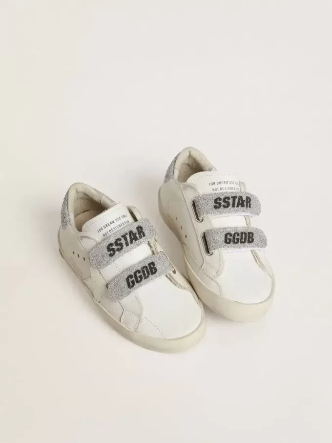 Teen Old School in pelle bianca con linguetta e cinturini sul tallone in cristallo Swarovski argento Teen Old School in pelle bianca con linguetta e cinturini sul tallone in cristallo Swarovski argento