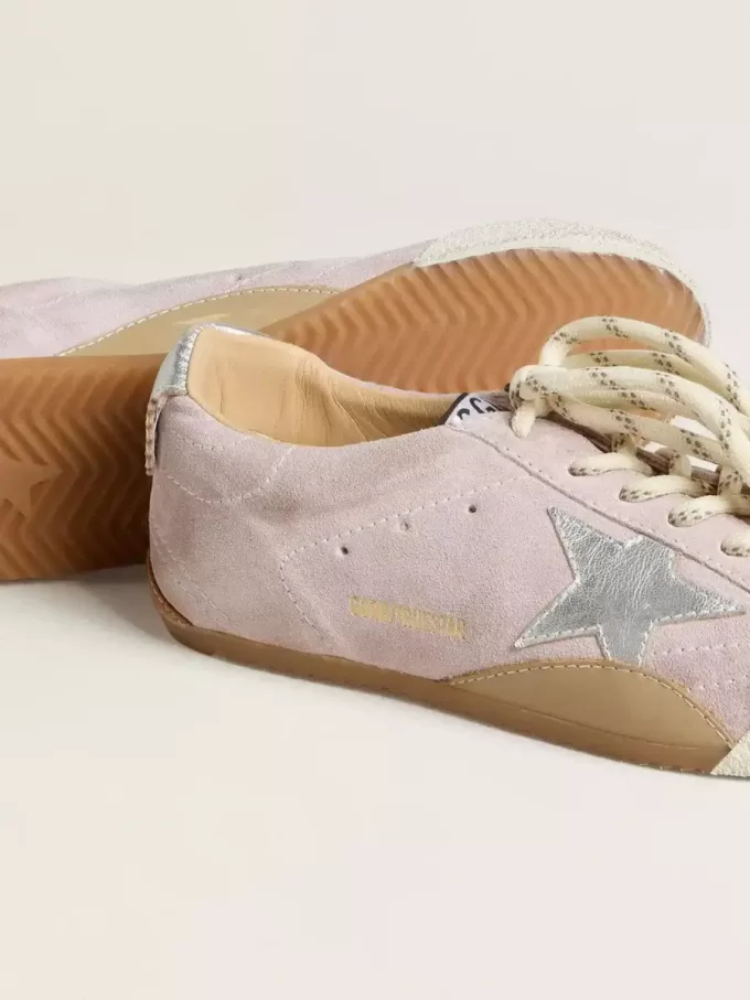 True-Star da donna in pelle scamosciata rosa pastello con stella argentata e linguetta sul tallone