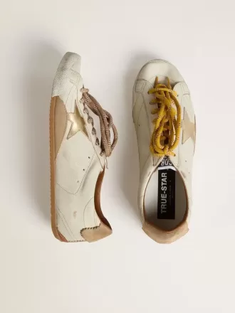 True-Star da uomo in pelle nappa bianca con stella in pelle laminata oro e linguetta sul tallone in pelle scamosciata beige