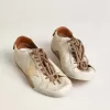 True-Star da uomo in pelle nappa bianca con stella in pelle laminata oro e linguetta sul tallone in pelle scamosciata beige