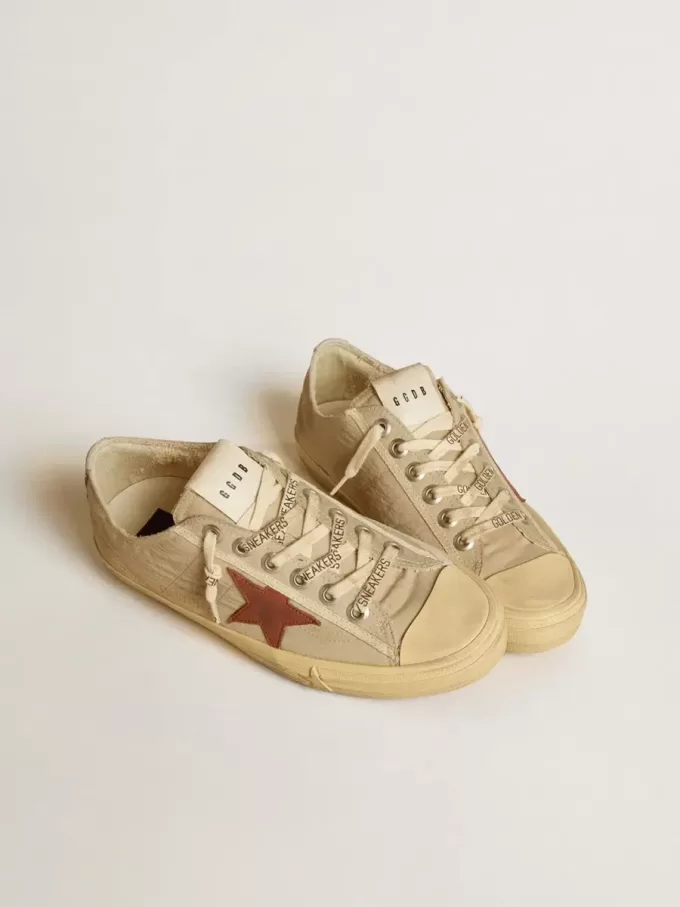 V-Star in nylon color quarzo con stella in nabuk rosso mattone