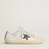 V-Star in pelle con stella e linguetta sul tallone in pelle nera con stampa cocco