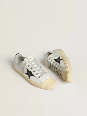 V-Star in pelle con stella e linguetta sul tallone in pelle nera con stampa cocco